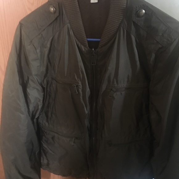Light weight Authentic Burberry Jacket - Picture 1 of 5